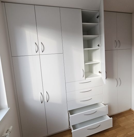 Beépített gardróbszekrény 2