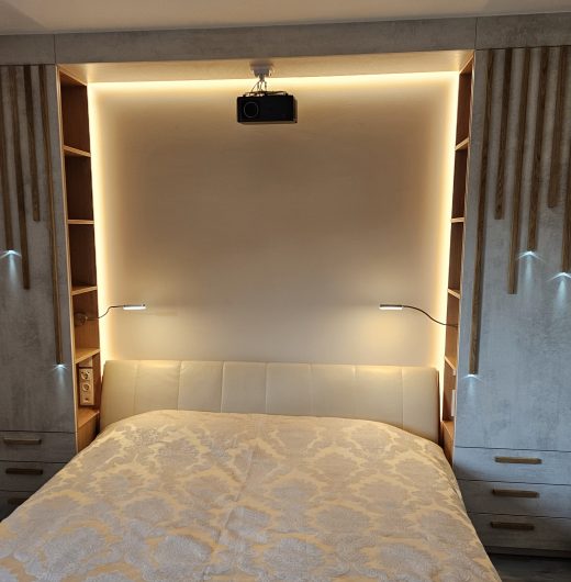 Beépített ágy körüli bútor tölgyfa lécezéssel 01