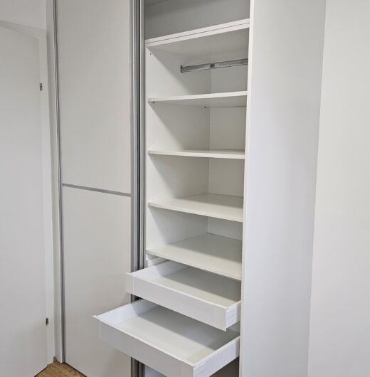 Premium White tolóajtós gardrób 01