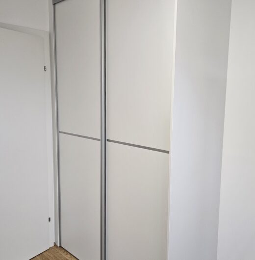 Premium White tolóajtós gardrób 02